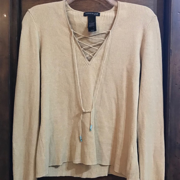Kenneth Cole Sweaters - Kenneth Cole Light Weight Tan Sweater Size Med